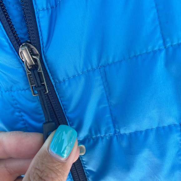 Brand new with tags Patagonia Vibrant Blue Puffer Jacket - Picture 3 of 9